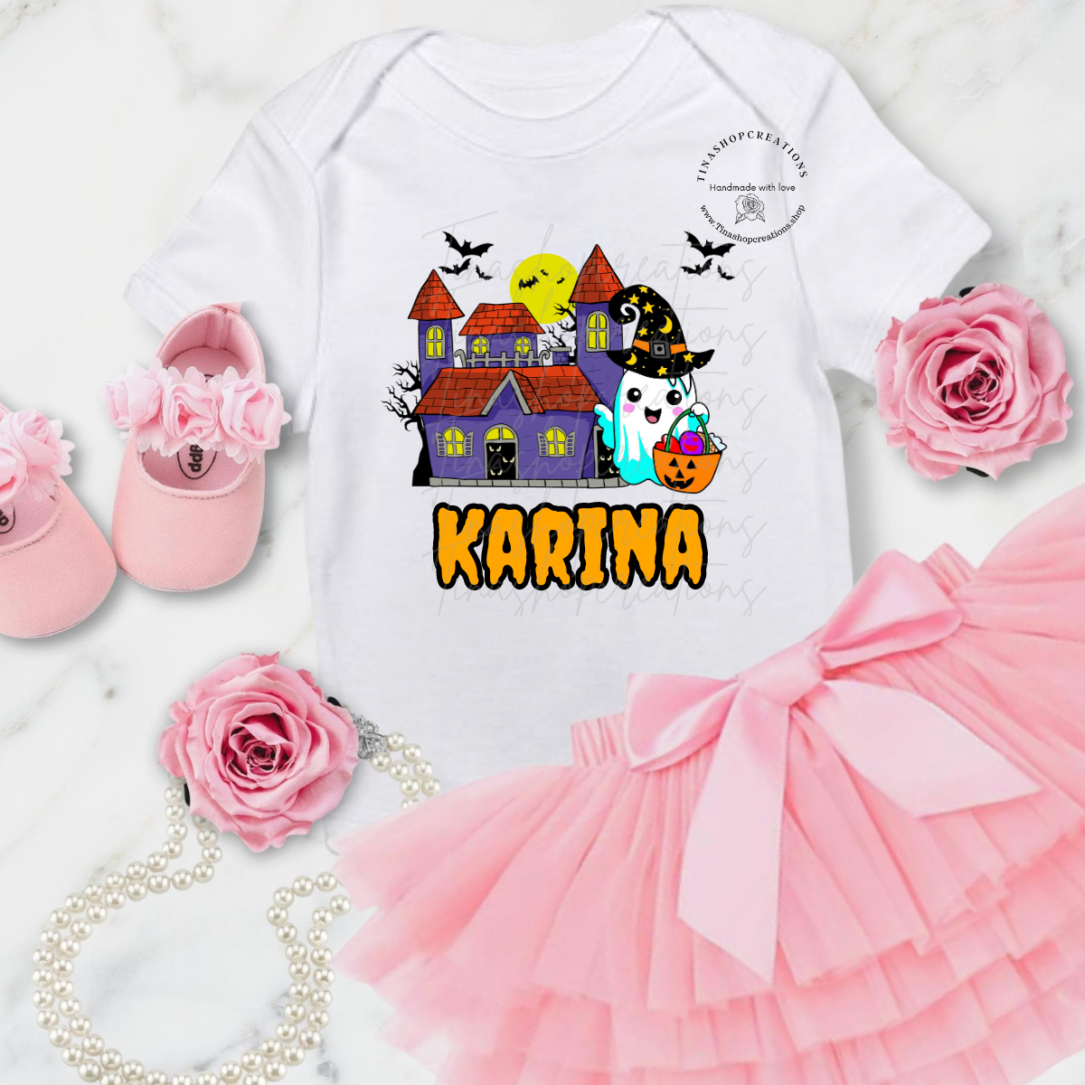 Casa espeluznante y linda camisa o mono de Halloween con truco o trato de fantasmas: personalizado con el nombre del niño, traje para niños de Halloween.